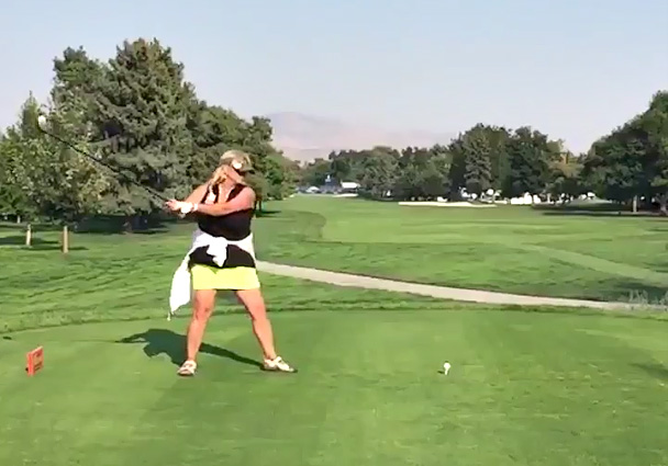 You Have To See This Woman S Crazy But Effective Golf