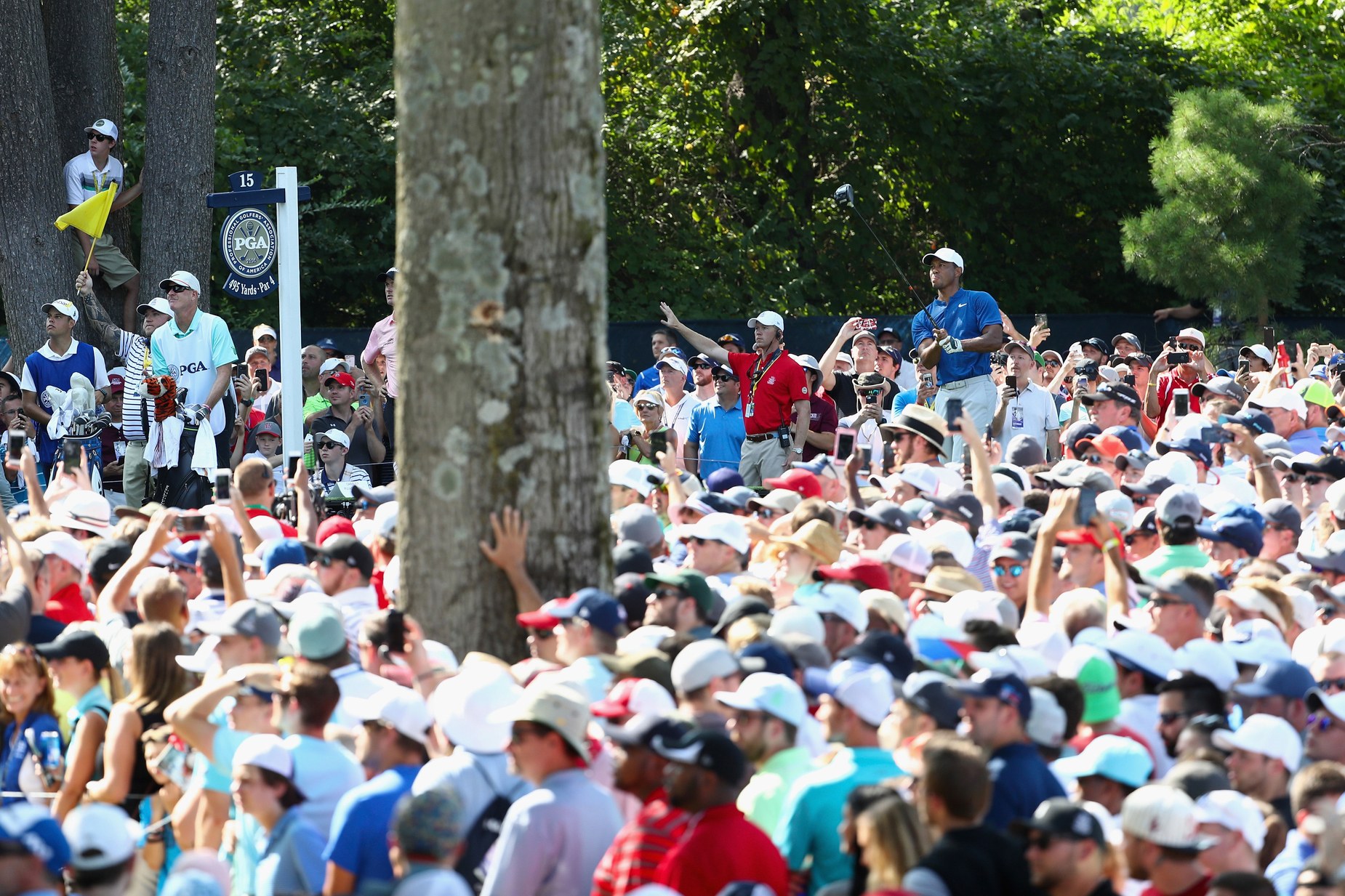 From Rahm to Rickie to, yes, Tiger, there’s a crowd chasing Brooks Koepka at Bellerive