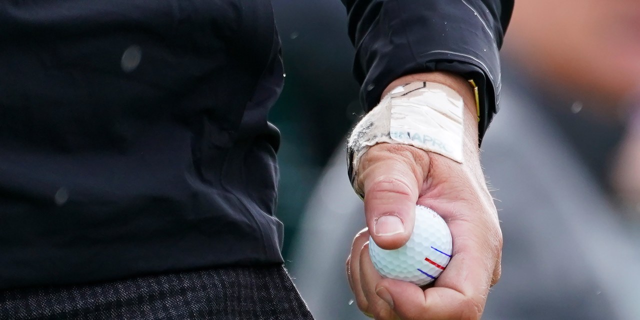 Those aren’t just three lines on Phil Mickelson’s golf ball – They’re Science