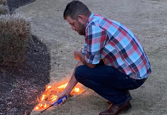 How are tour pros quarantining? By juggling toilet paper and burning grass (among other things)