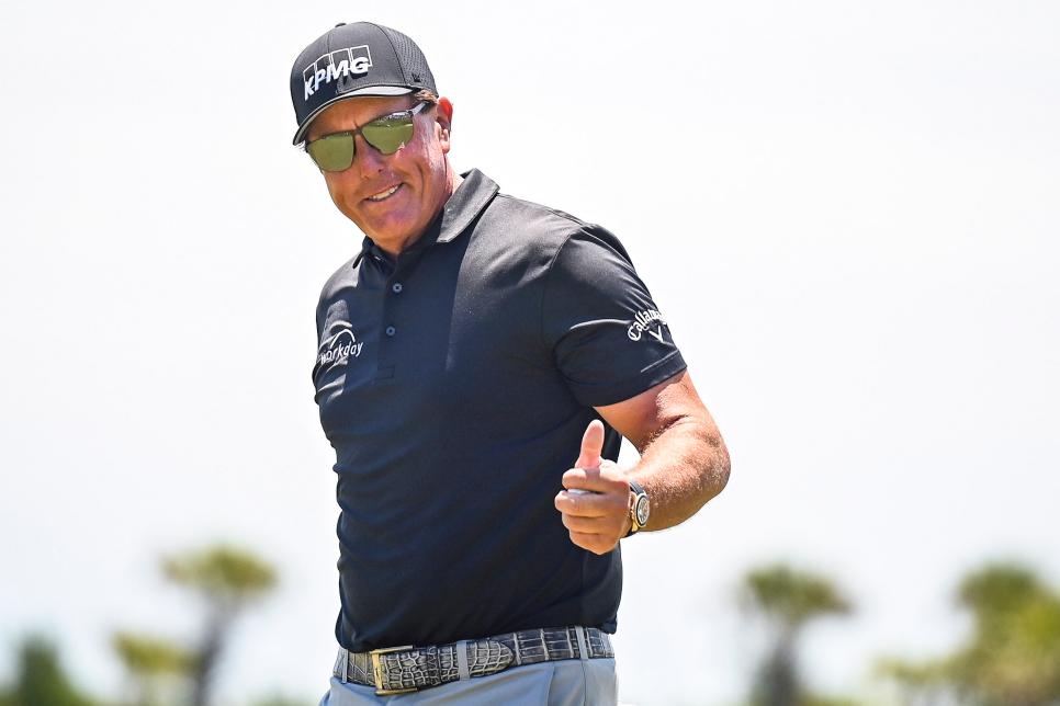 Phil Mickelson thumbs up - Golf Digest Middle East