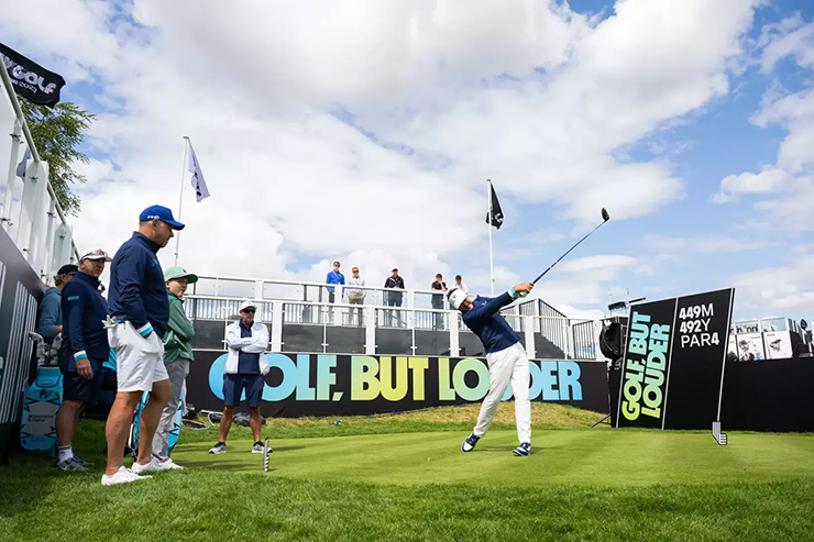 Teammates grouped in opening round of LIV Golf London