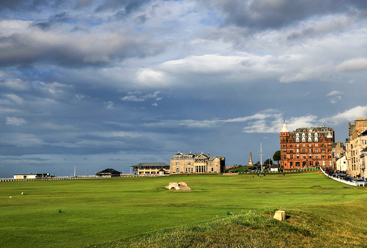 The par-4 18th will play more than a long par 3 for the top women's players this week at the AIG Women's Open - David Cannon/R&A