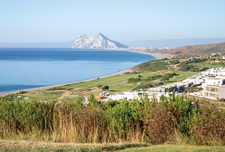 Astounding Andalucía: Passport in pocket, bags are packed, clubs at the ready!