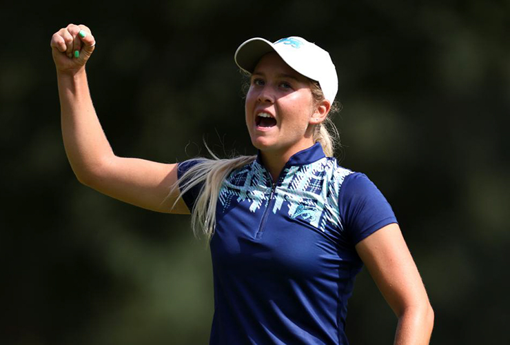 Sara Byrne celebrates winning her match during the Sunday singles at the Curtis Cup - Oisin Keniry/R&A