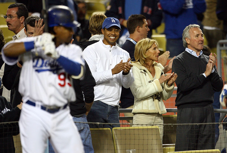 As the World Series shifts to the Bronx, a reminder that Tiger Woods thinks L.A. is a better sports town than New York