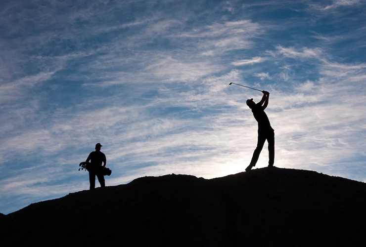 This guy quit his job to become a full-time caddie. Was it worth it?