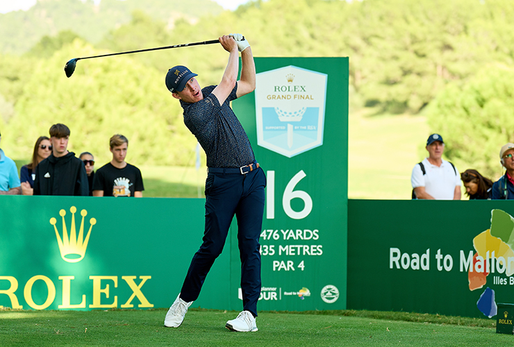 Euan Walker sets the pace at the Rolex Grand Final