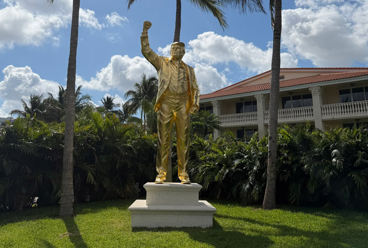 Massive golden Donald Trump statue appears at Trump Doral ahead of Cadillac Championship